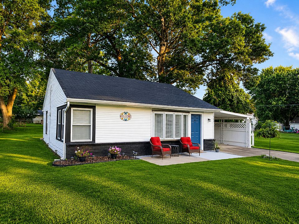 1st image of 340 Forrest Dr