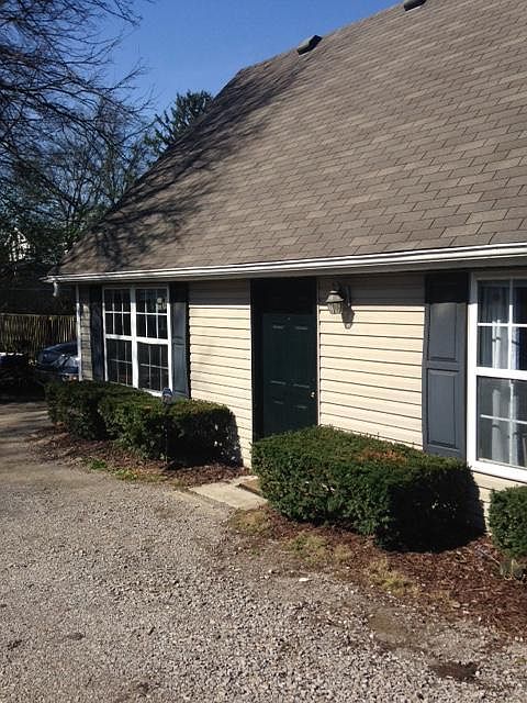 1st image of 726 Sunset Dr #B