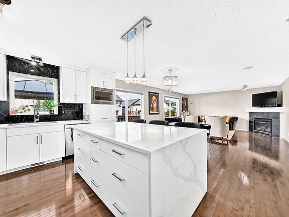 5th image of 150 S Springmere Dr