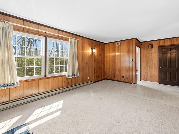 4th image of 107 Valley View Ct