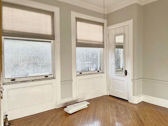 3rd image of 319 Garfield Pl APT 3