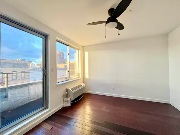 286 Stanhope Street image 7 of 29