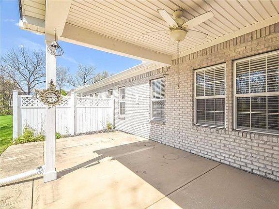 3rd image of 10533 Medinah Dr #43