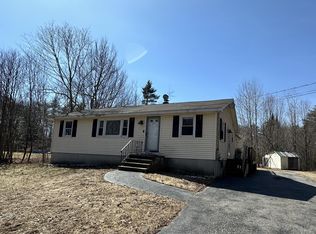 20 Old Standish Rd, Buxton, ME 04093