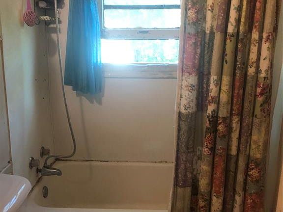 5th image of 3607 Lee St