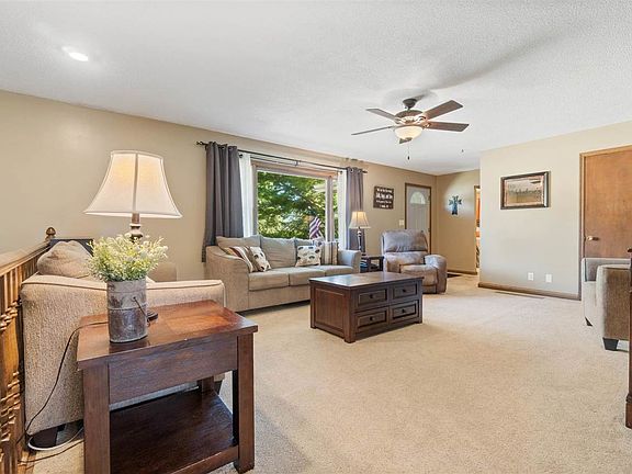 3rd image of 145 Green Meadows Dr