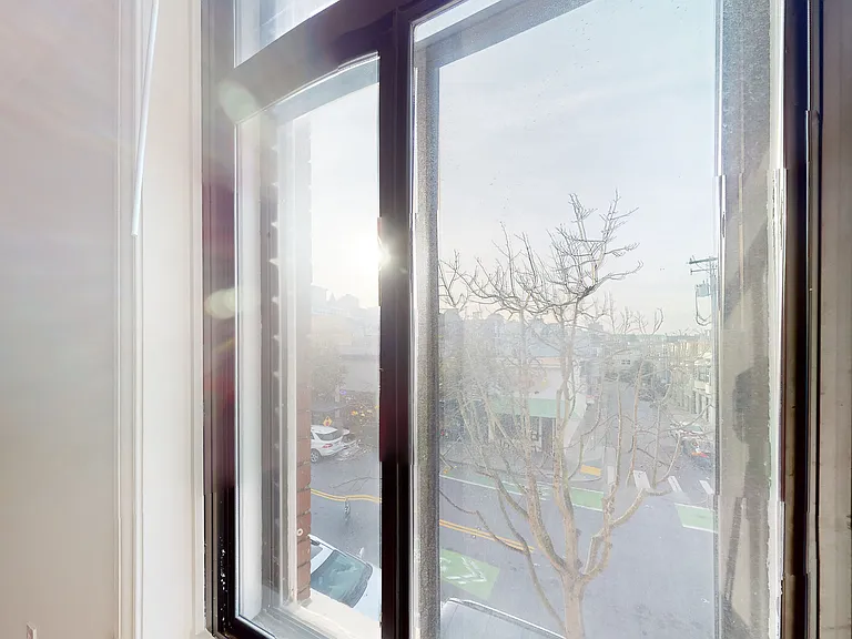 2242 Polk St #311 — Photo 10