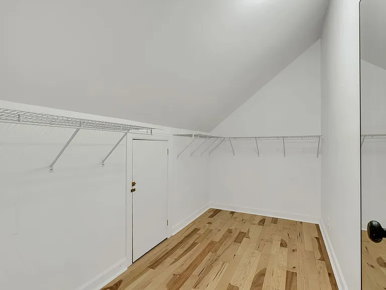 221 Adams Ct — Photo 30