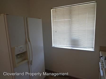 5th image of 544 N 6th Ave