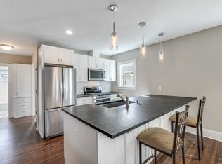 1034 Chatsworth St N, Saint Paul, MN 55103