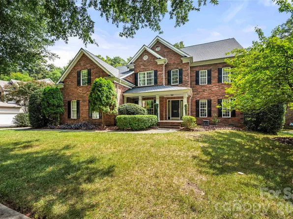 15812 Glen Miro Dr, Huntersville, NC 28078