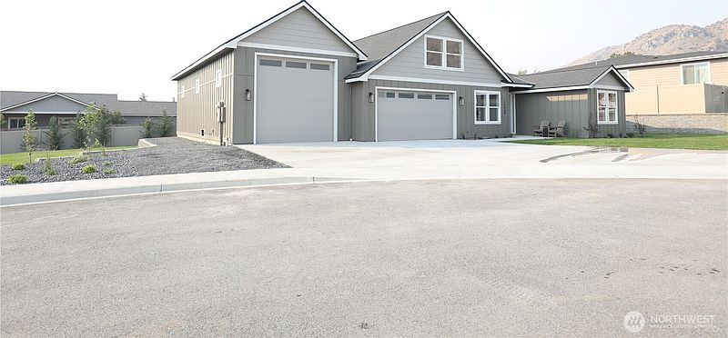 3rd image of 15009 Allison Place