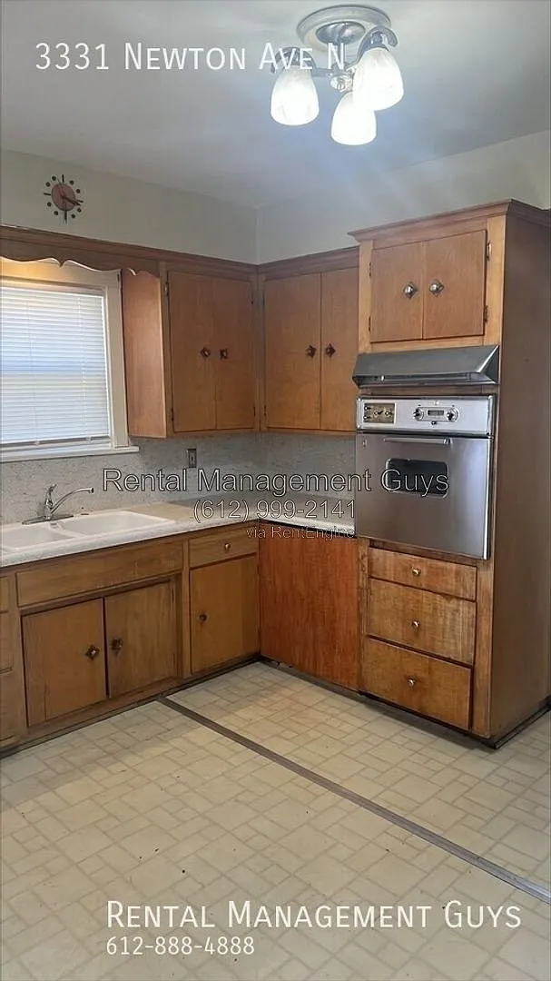 3 bed, 1.0 bath, $1,750 — Photo 3