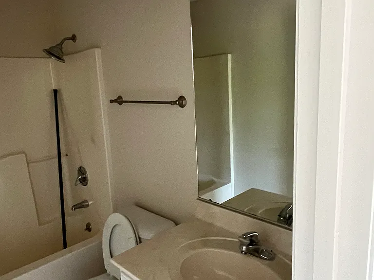 3845 Red Cardinal Dr NE — Photo 2