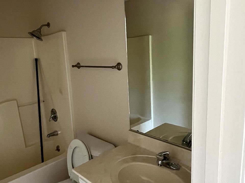 2nd image of 3845 Red Cardinal Dr NE
