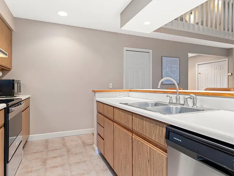 5559 Golfview Ct #44 — Photo 31