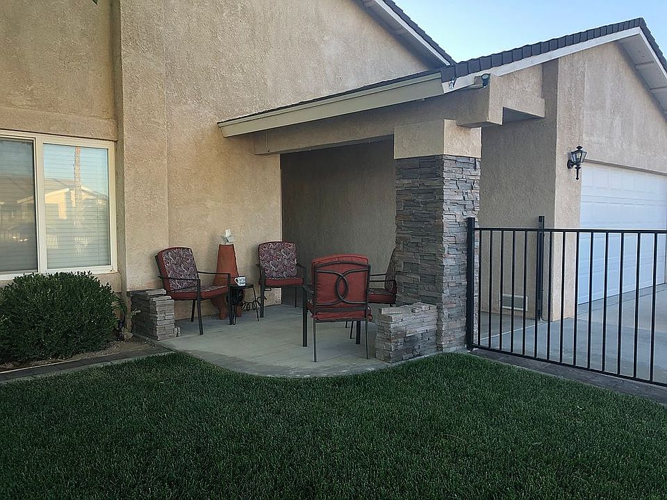 2nd image of 318 Larkspur St