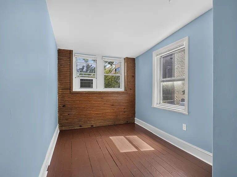 4051 Ludlow St — Photo 14