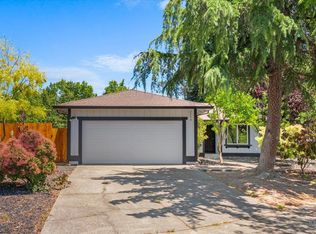 2772 Rochele St, Santa Rosa, CA 95403