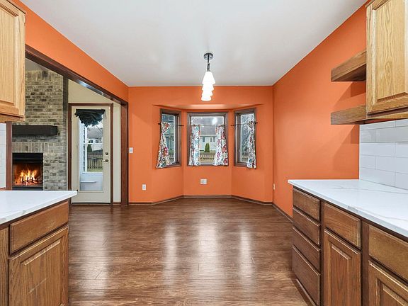 3rd image of 8228 Victoria Woods Pl