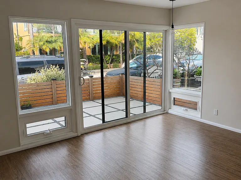 218 Garnet Ave — Photo 3