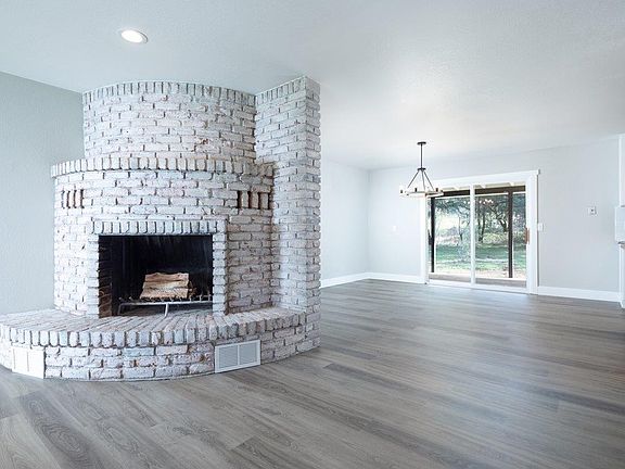 2nd image of 10217 Quincy Ln