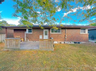 12 Wakil Dr, Saint Catharines, ON L2T 3H8