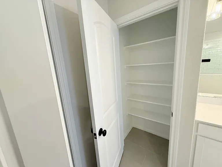 212 Swinging H Ln — Photo 25