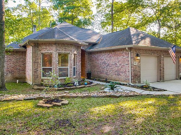 3rd image of 126 E Park Dr