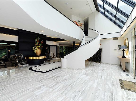 3rd image of 140 Everit Ave