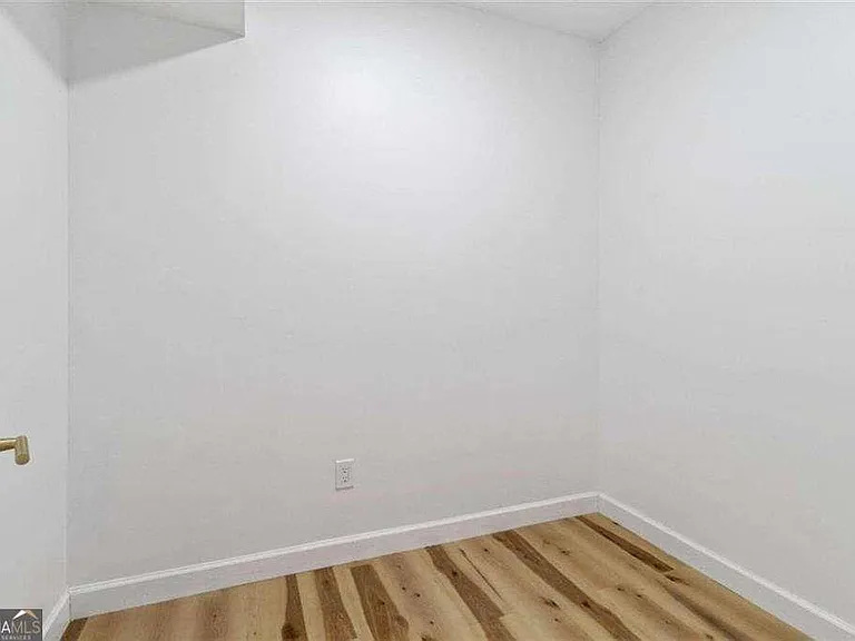 1711 Summit Glen Ln — Photo 30