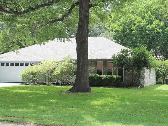 4th image of 609 S Honeysuckle Dr