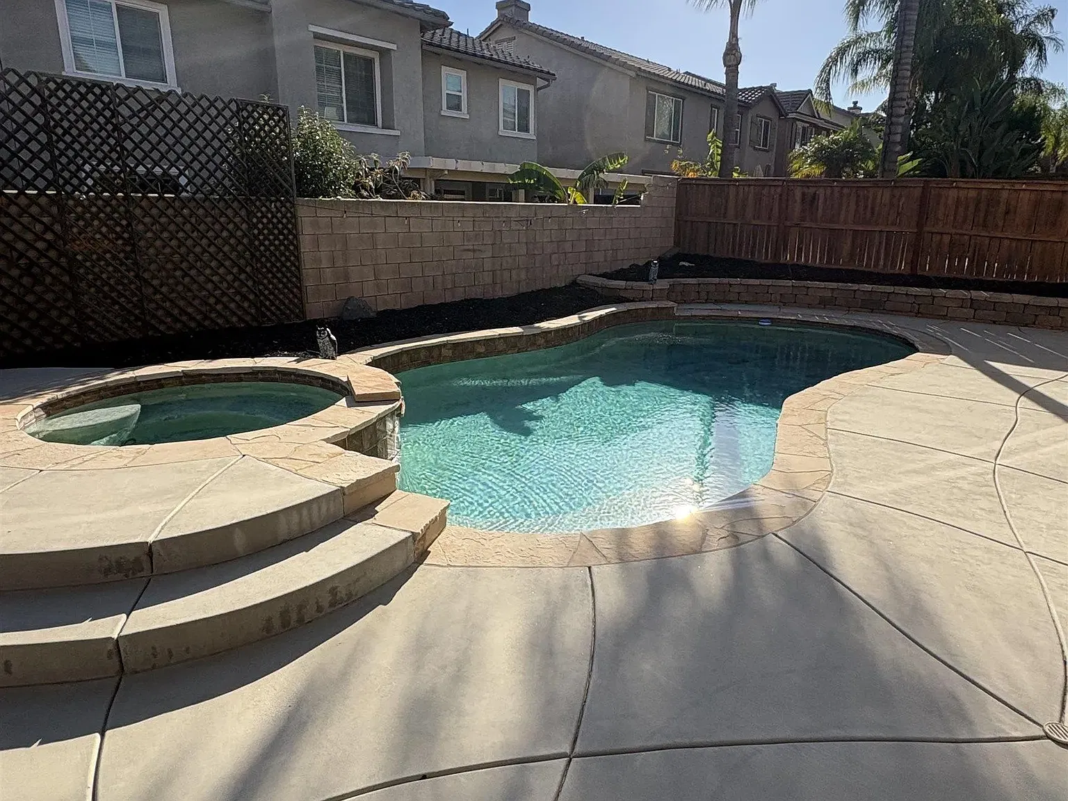 4 bed, 3.0 bath, 2078 sqft, $4,000 — Photo 3