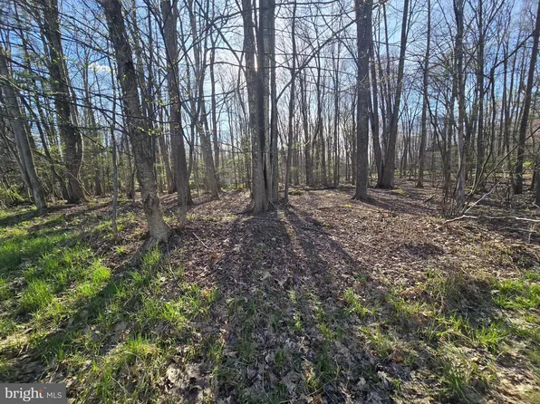 55 Smugglers Rd, Du Bois, PA 15801