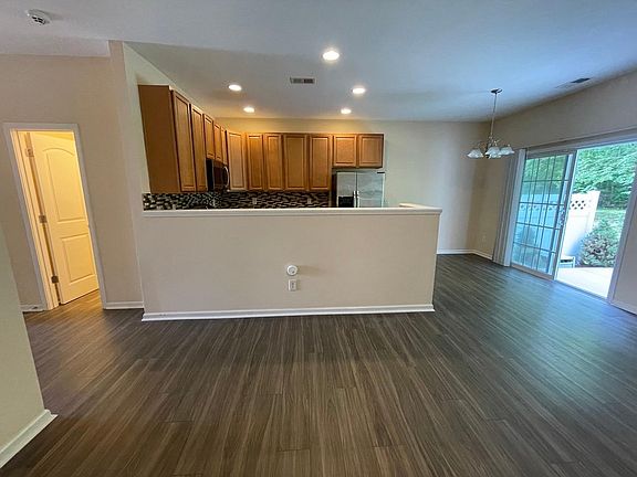 4th image of 13987 Singleleaf Ln