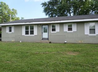 100 W Nevada St, Weaubleau, MO 65774