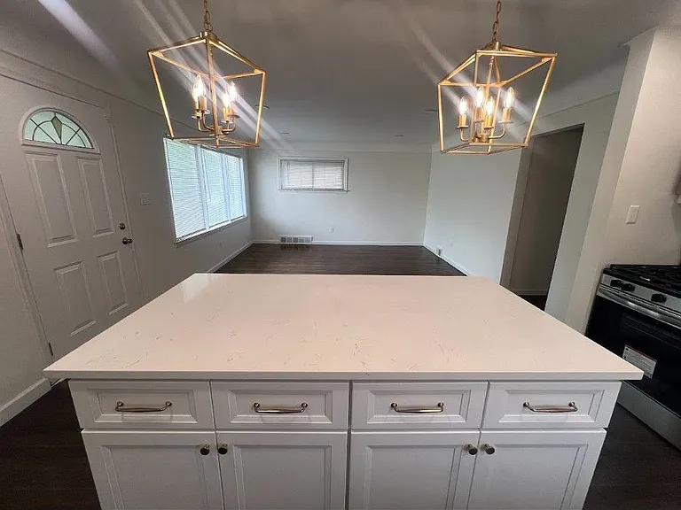 18536 Holland Ave — Photo 10