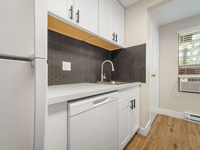 720 Lander Street — Photo 29