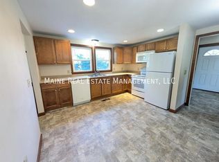 40 Dillingham St, Bangor, ME 04401