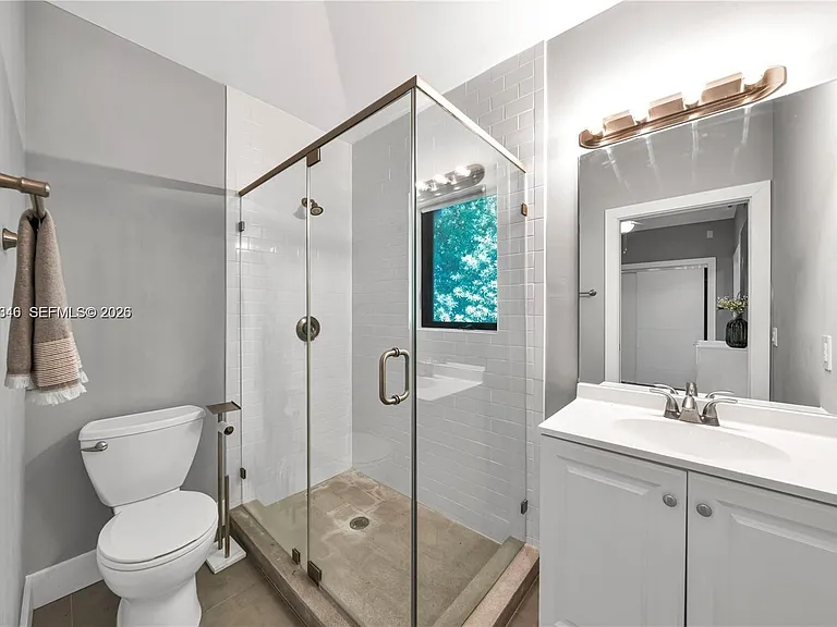 40 S Prospect Dr — Photo 12