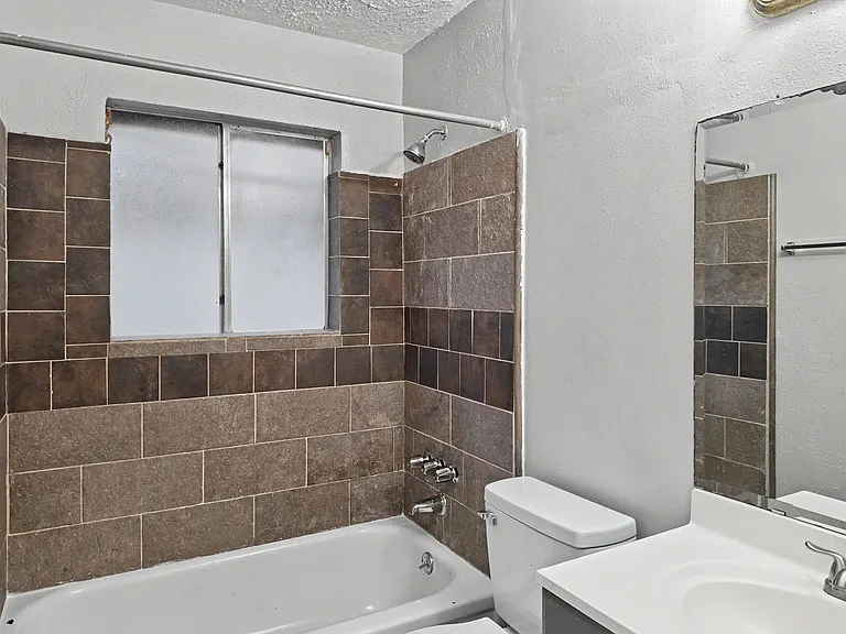 4211 Falcon Meadow Dr — Photo 14