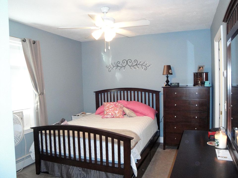 2nd image of 214 Maple St