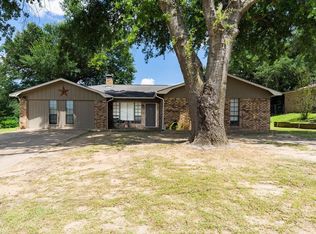 402 Lelia St, Palestine, TX 75803