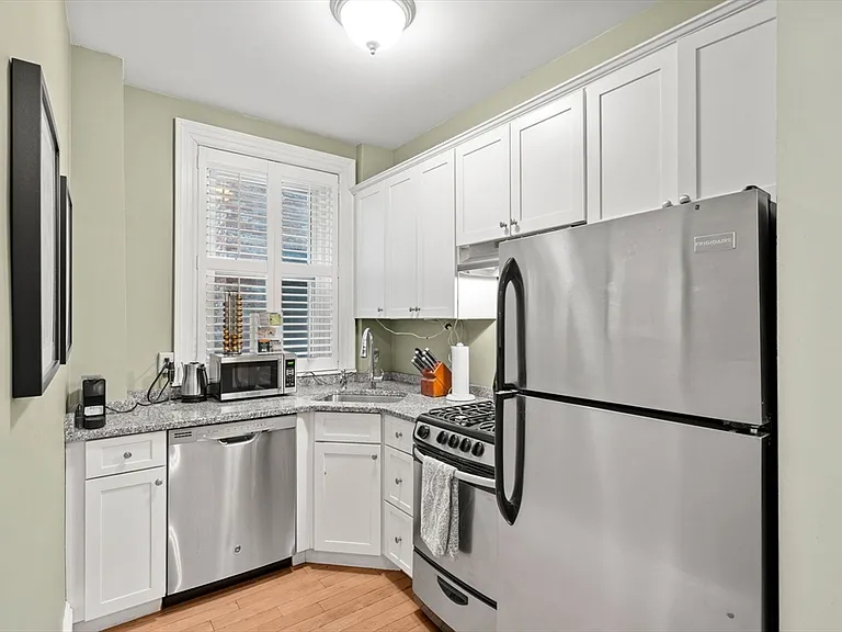 386 Commonwealth Ave #23 — Photo 3