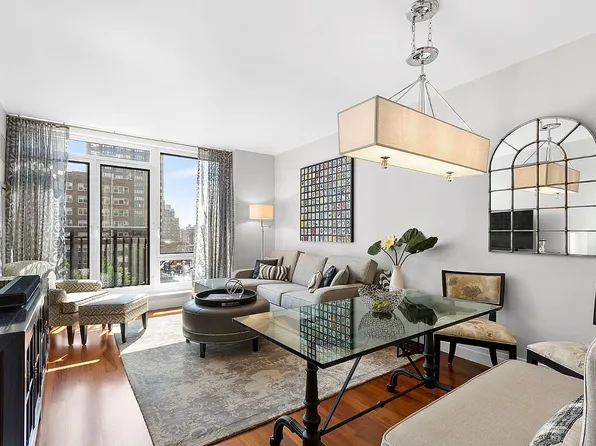 45 Park Ave APT 704, New York, NY 10016