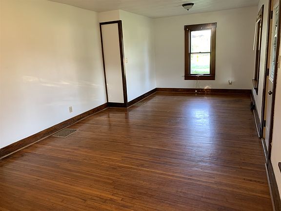 5th image of 3919 S County Road 300 E