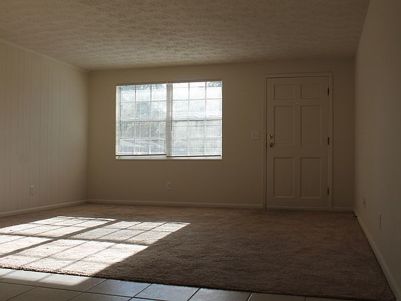 3rd image of 7635 Praver Dr E