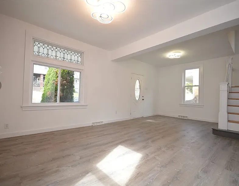 688 Forest Avenue - 1 — Photo 4