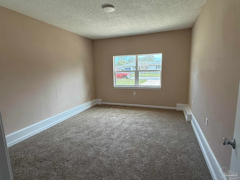 7845 Le Jeune Dr — Photo 29