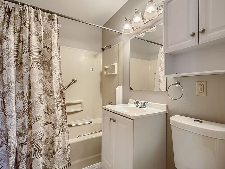 231 W Fremont Ave — Photo 8